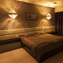 AM2225 SERPENTINE LAMP - Alan Mizrahi Lighting